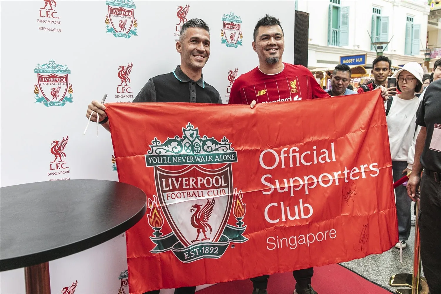 Luis Garcia with the Official Liverpool Supporters Club of Singapore