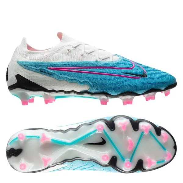 Best soccer clearance boots for strikers